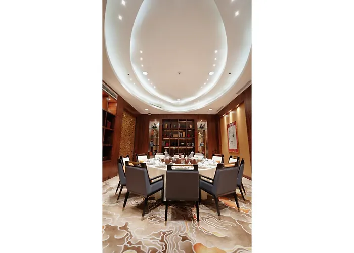 Hotel New Coast 5*
