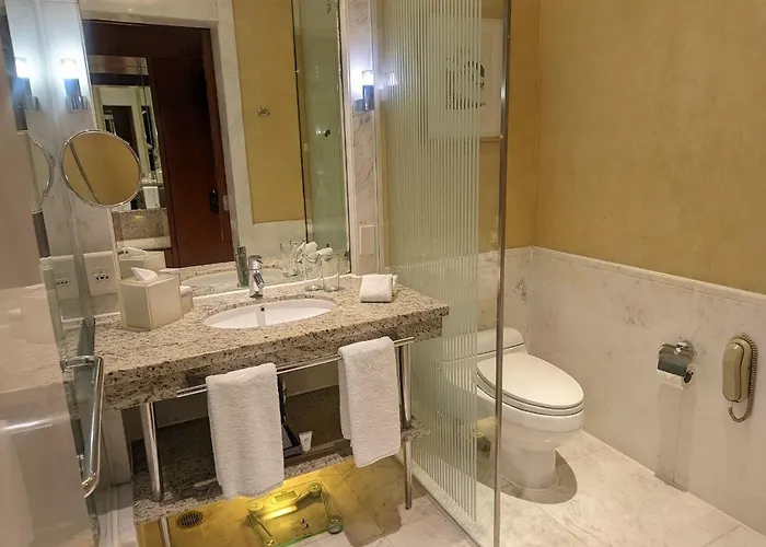 Hotel New Coast 5*