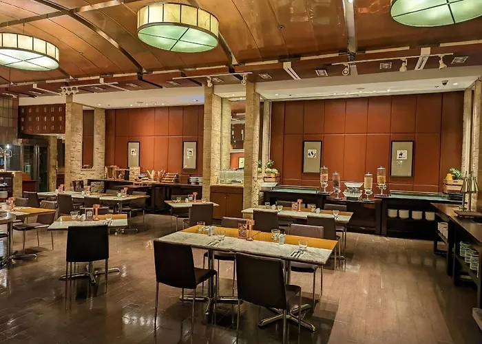 New Coast Hotel 5*