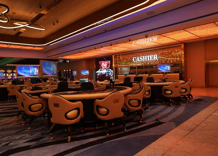 New Coast Hotel 5*
